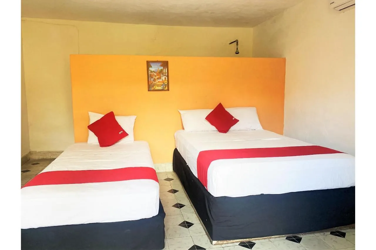 Oyo Posada Espinosa, Merida, Parque De Santa Ana فندق ميريدا